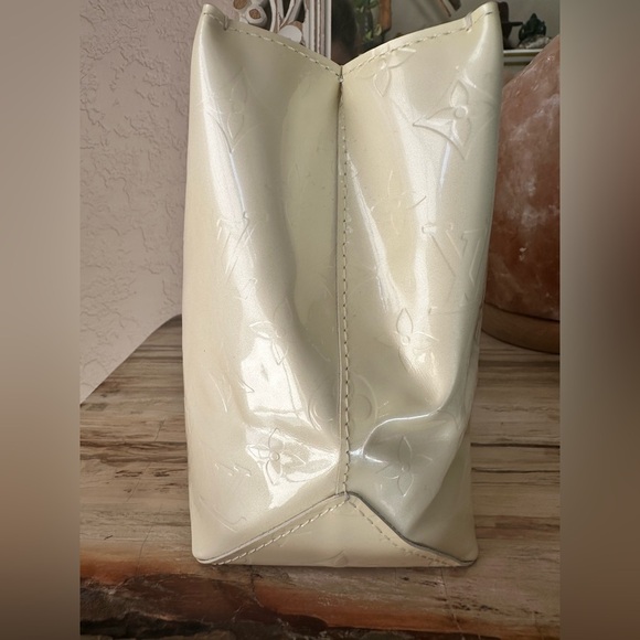 LOUIS VUITTON Vernis Reade PM Perle - Picture 6 of 10